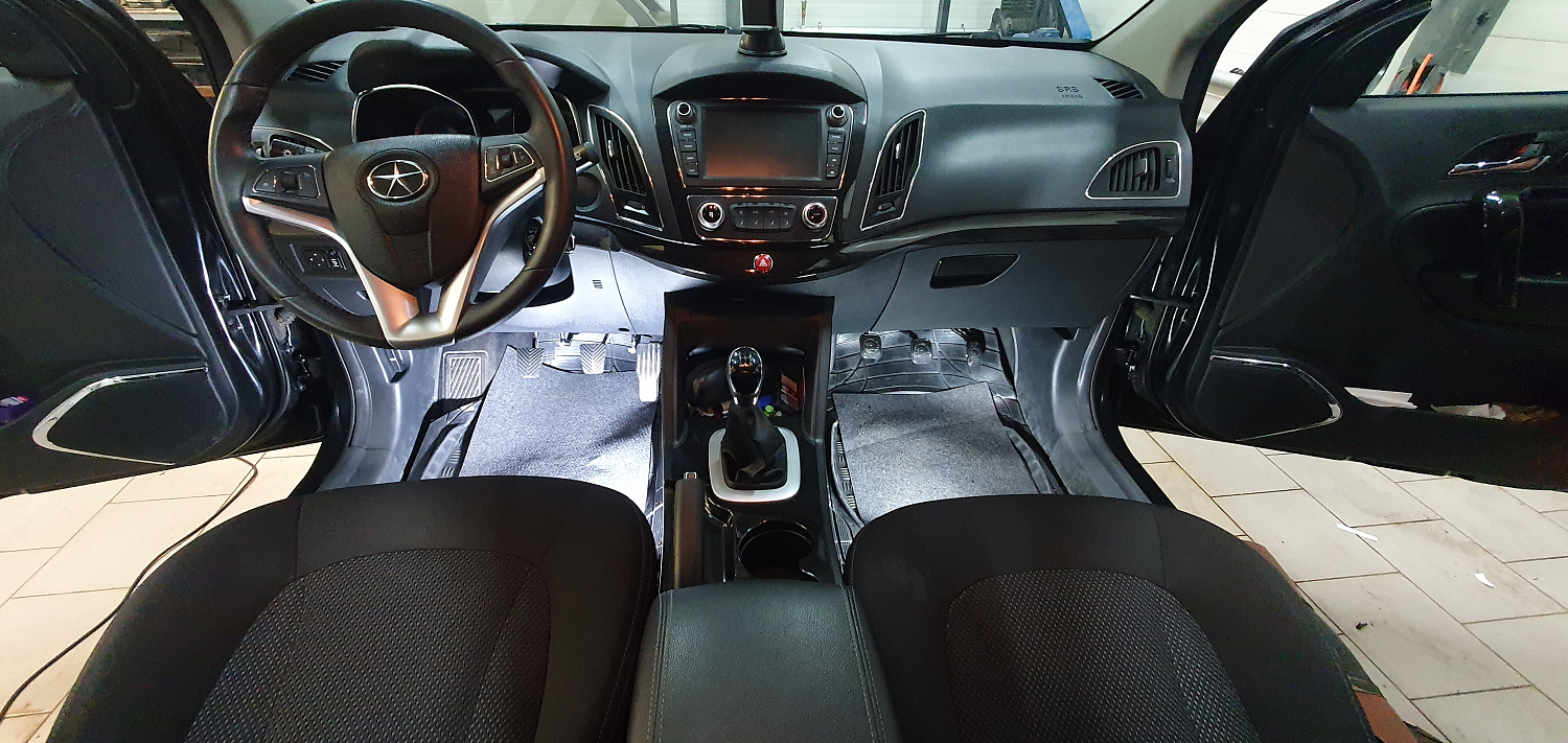 Установка тяговых педалей на JAC S5 (механика, 3шт.)