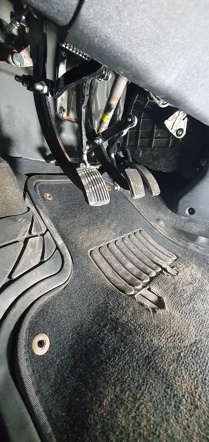 Установка тяговых педалей на Hyundai Getz 2008 г. (механика, 2шт.)