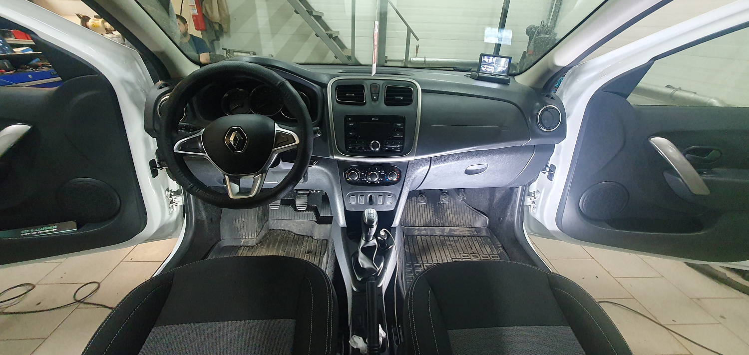 Установка видеонаблюдения для Renault Sandero Stepway