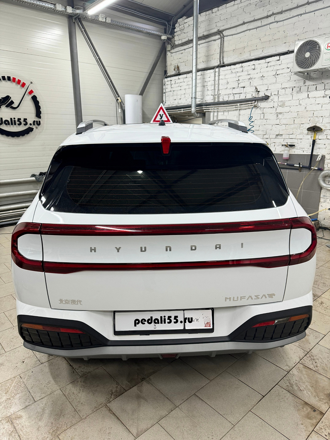 Установка тяговых педалей на Hyundai Mufasa (автомат, 2шт.)