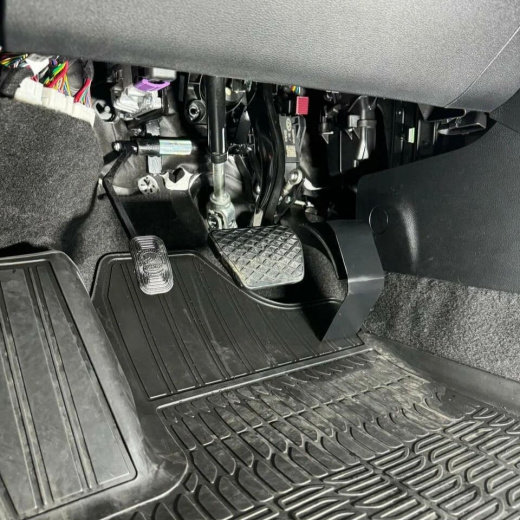 Дублер педали газа под левую ногу