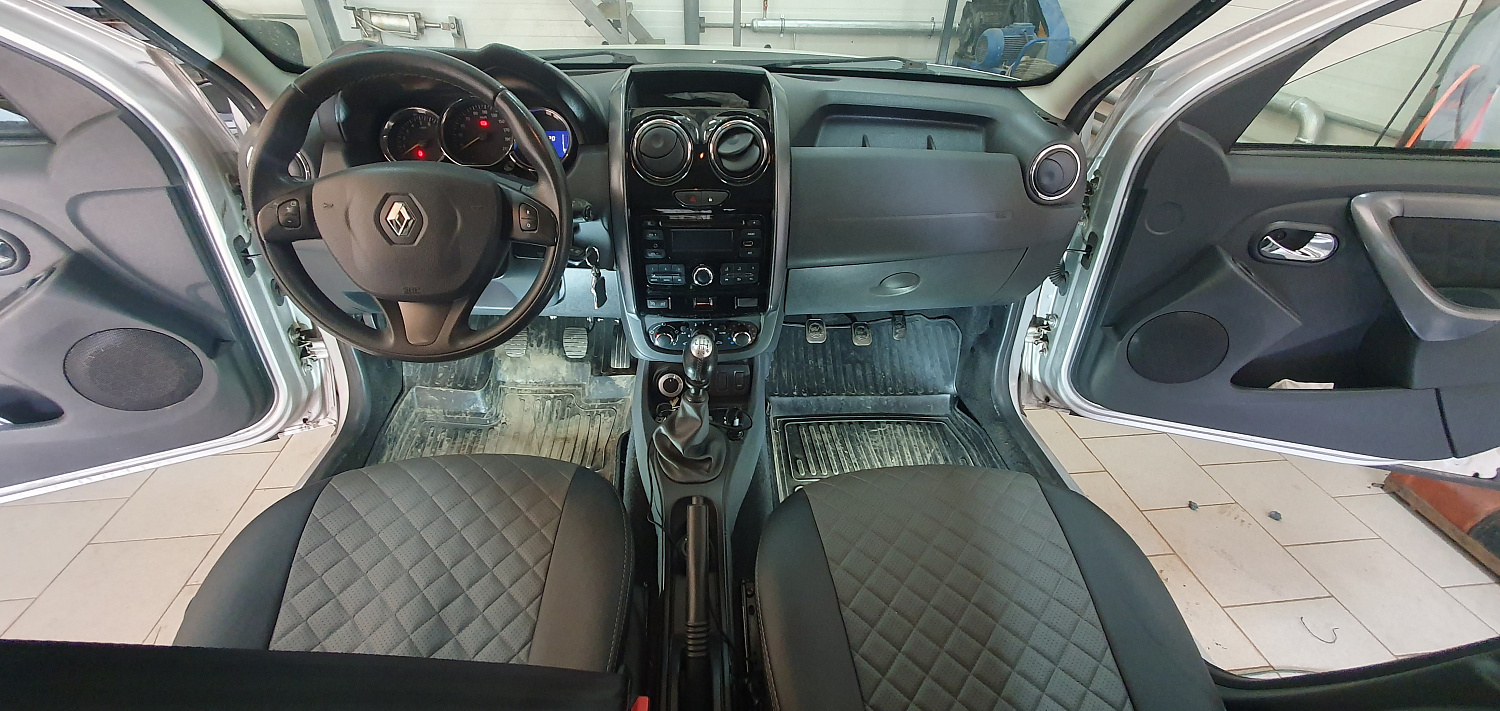 Установка тяговых педалей на Renault Duster (механика, 3шт.)