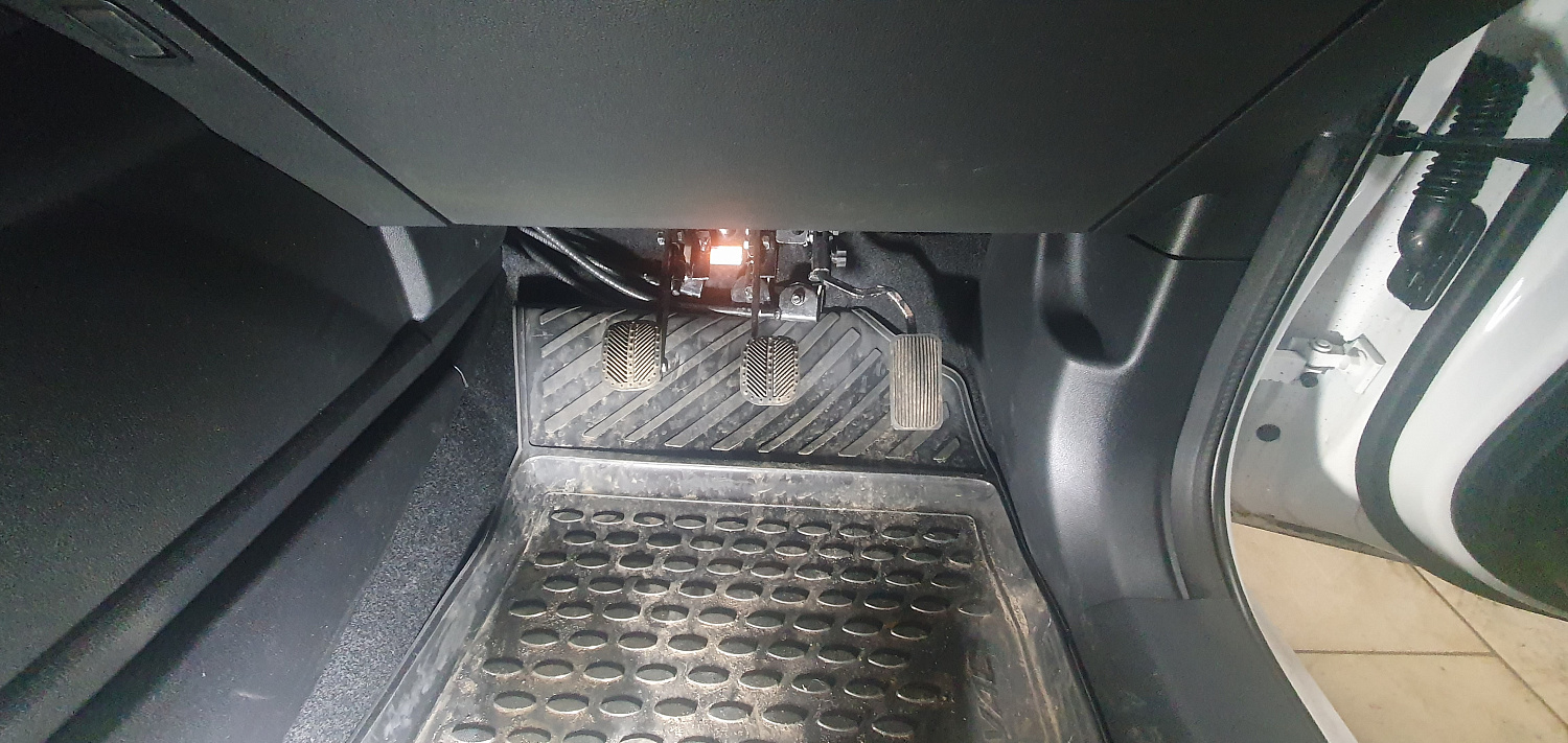 Установка тросовых педалей на HAVAL JOLION (механика, 3 шт.)