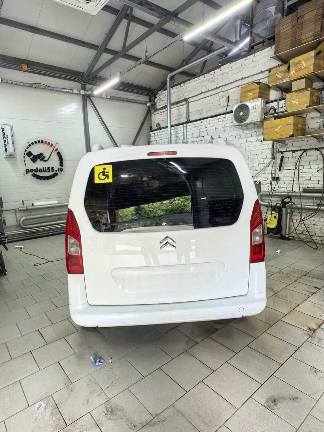 Установка ручного управления для Citroën Berlingo, подрулевое "газ-тормоз-сцепление"