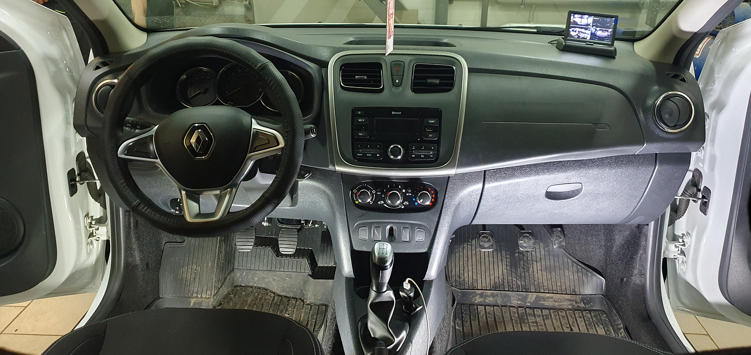 Установка тяговых педалей на Renault Sandero Stepway (механика, 3шт.)
